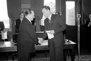 Benešovy dekrety ožily na Slovensku. Mají etničtí Maďaři nárok na své pozemky? - Novinky